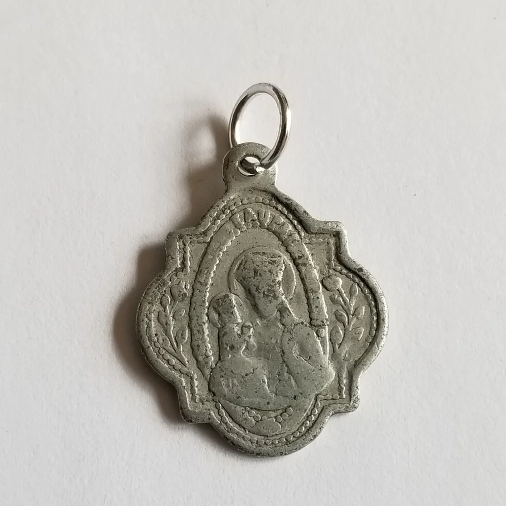 Vintage religious medal pendant madonna and child cathedral silver tone Catholic